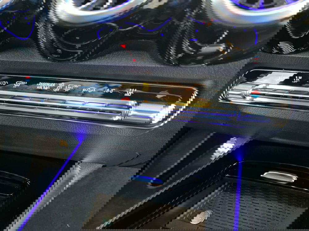 Mercedes-Benz EQB usata a Bari (14)