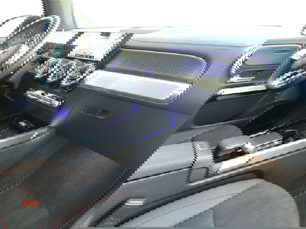 Mercedes-Benz EQB usata a Bari (15)