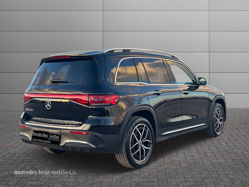 Mercedes-Benz EQB usata a Bari (2)