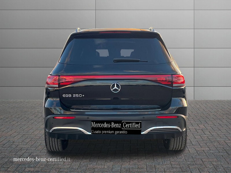 Mercedes-Benz EQB usata a Bari (4)