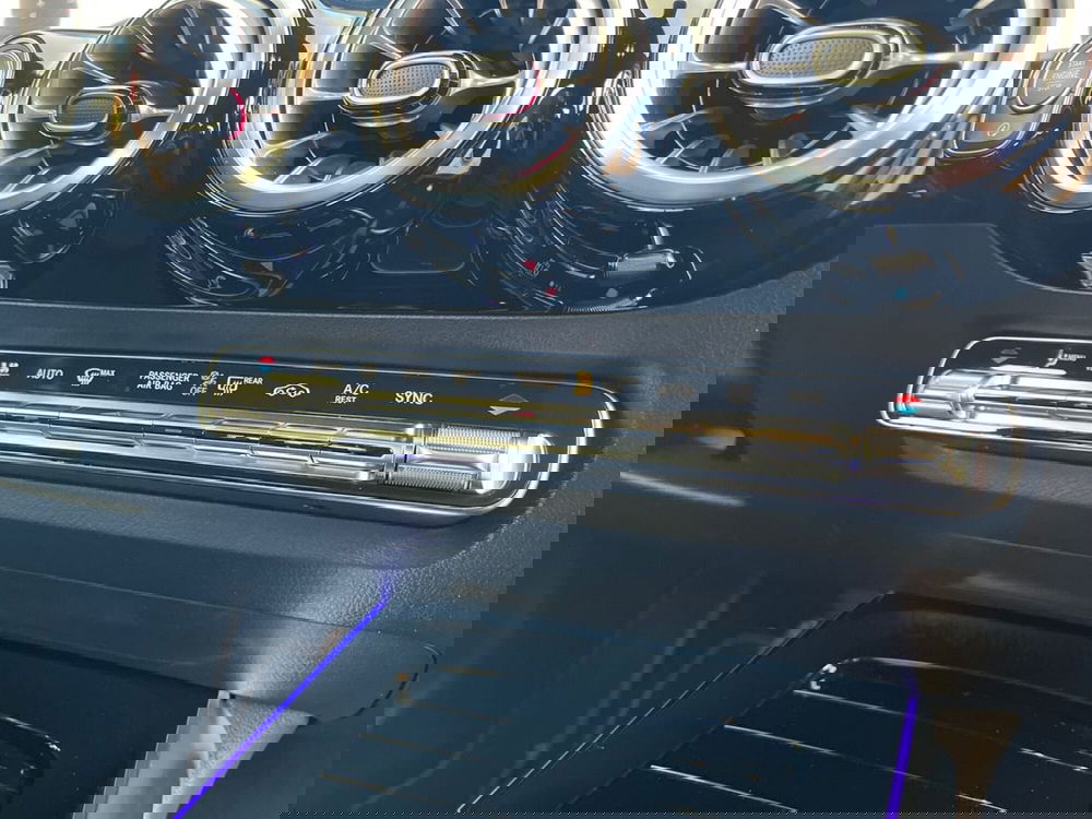 Mercedes-Benz GLA SUV usata a Bari (14)