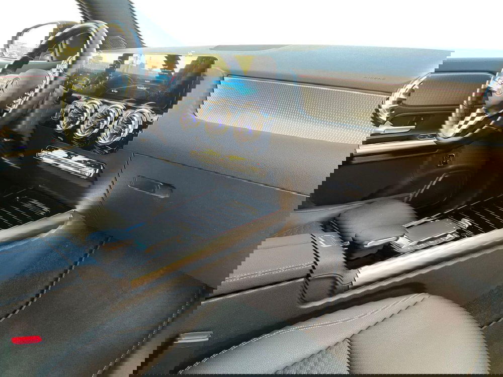 Mercedes-Benz GLA SUV usata a Bari (15)