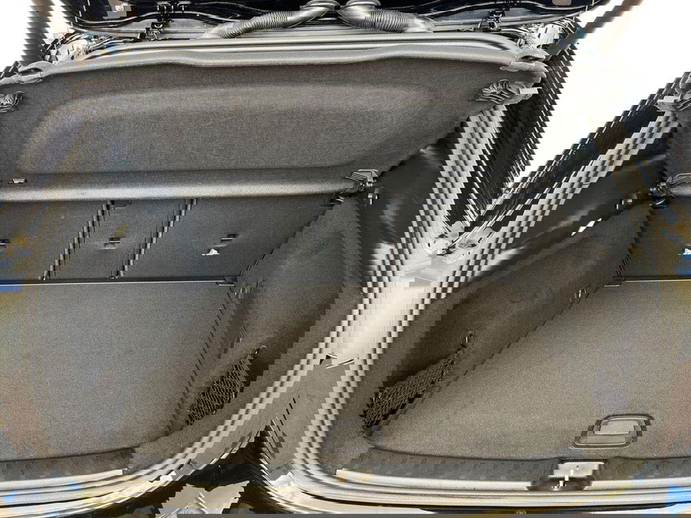 Mercedes-Benz GLA SUV usata a Bari (8)