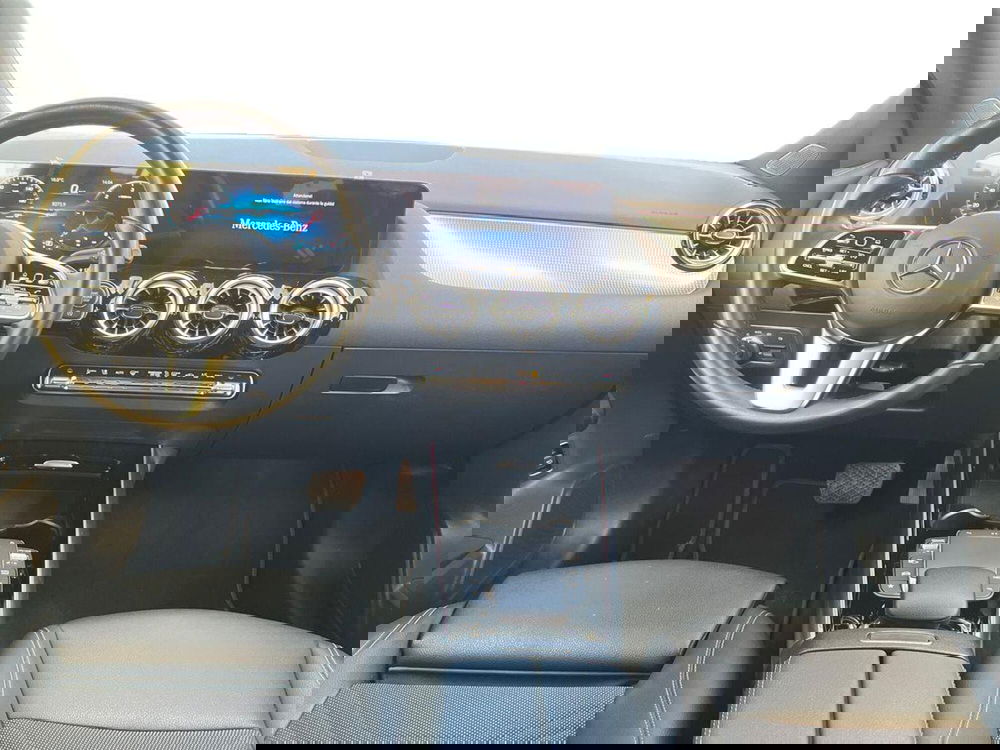 Mercedes-Benz GLA SUV usata a Bari (9)