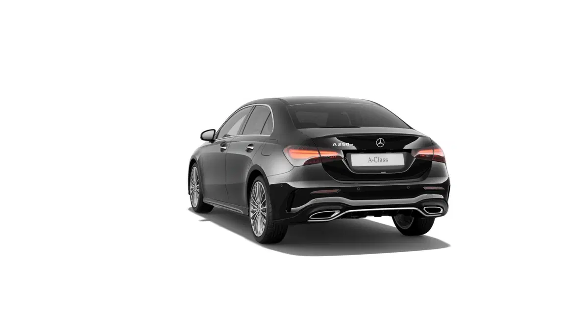 Mercedes-Benz Classe A Sedan nuova a Milano (3)