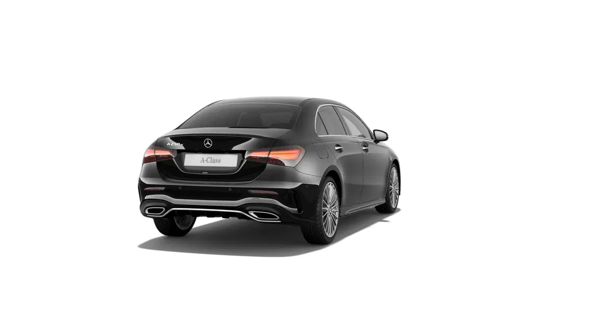 Mercedes-Benz Classe A Sedan nuova a Milano (4)