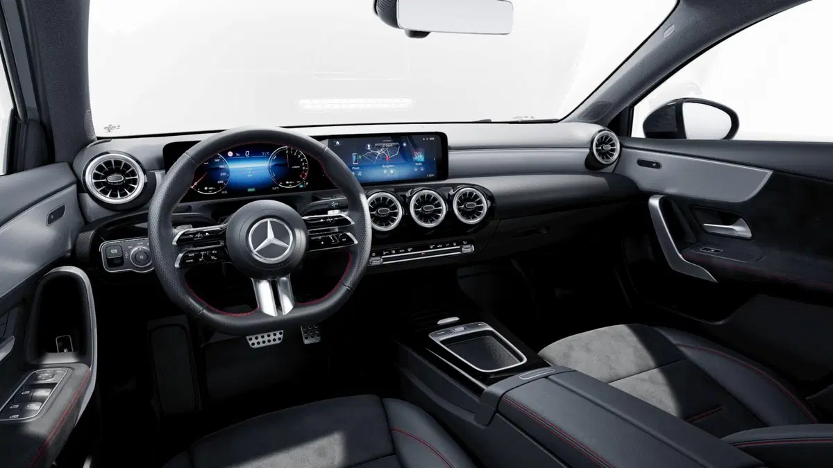 Mercedes-Benz Classe A Sedan nuova a Milano (8)