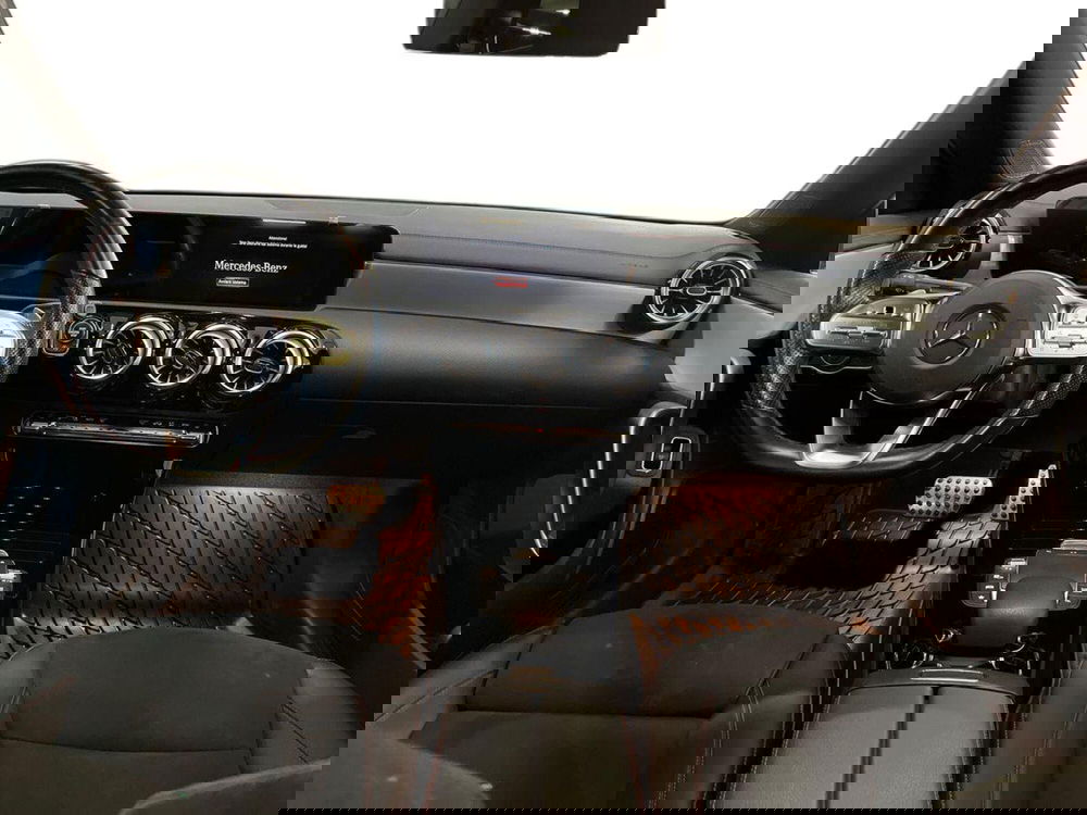 Mercedes-Benz CLA usata a Bari (8)