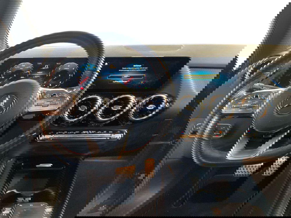 Mercedes-Benz GLA SUV usata a Milano (11)