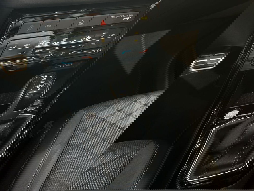 Volkswagen T-Cross nuova a Padova (12)