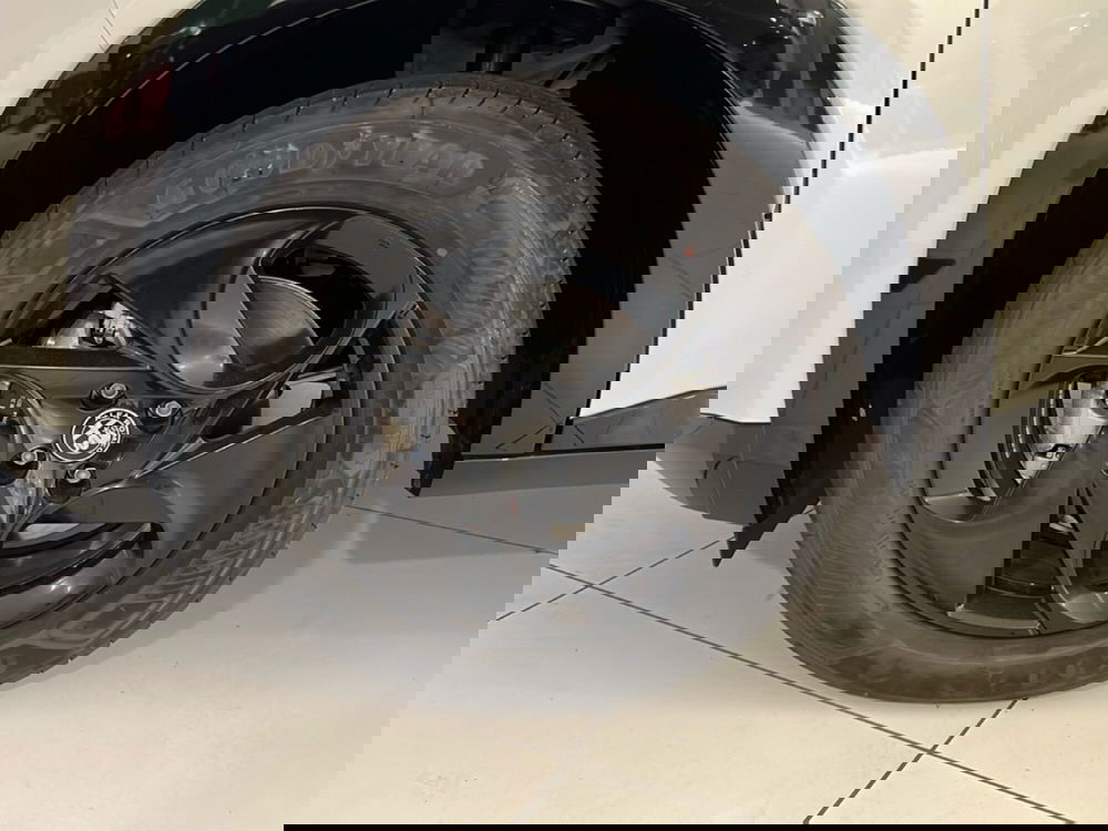 Alfa Romeo Junior nuova a Pisa (6)