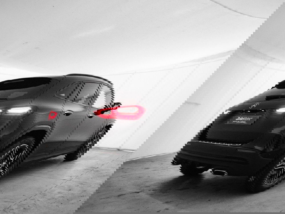 Mercedes-Benz GLA SUV nuova a Macerata (10)