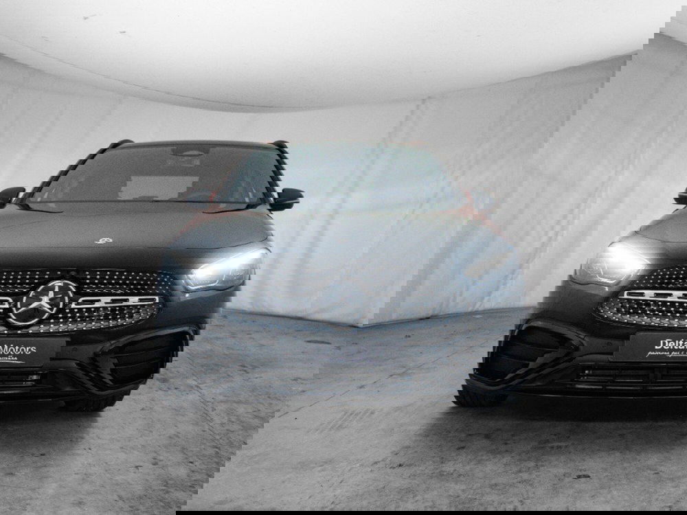 Mercedes-Benz GLA SUV nuova a Macerata (2)