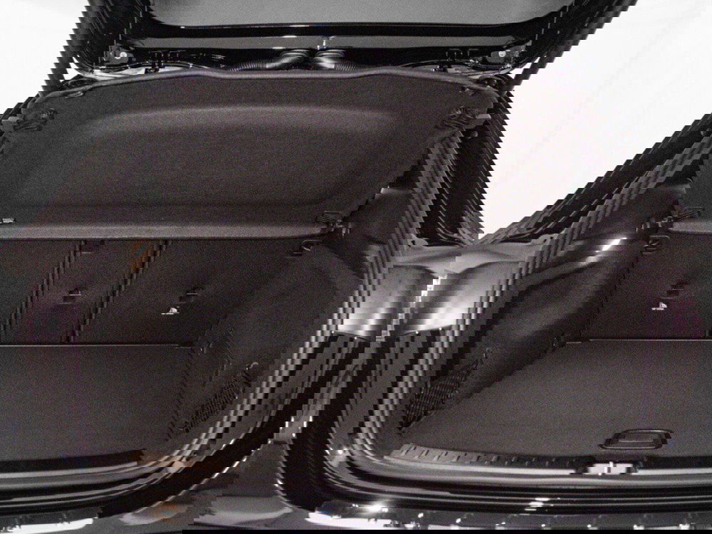 Mercedes-Benz GLA SUV nuova a Macerata (9)