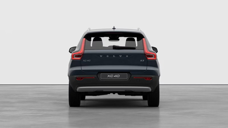 Volvo XC40 nuova a Como (4)