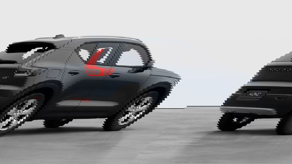 Volvo XC40 nuova a Como (5)