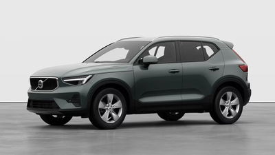 Volvo XC40 B3 automatico Core nuova a Como