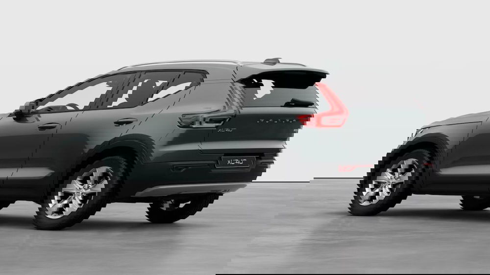 Volvo XC40 nuova a Como (5)