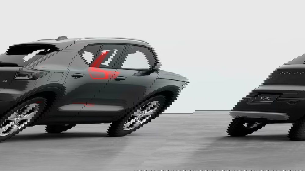 Volvo XC40 nuova a Como (7)