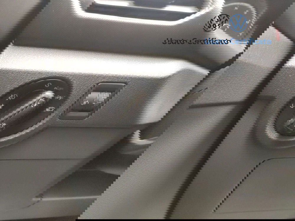 Volkswagen T-Cross usata a Avellino (18)