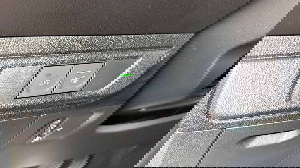 Dacia Sandero usata a Treviso (18)