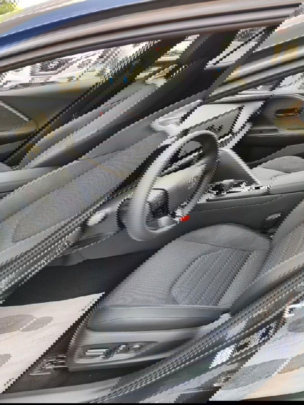 Toyota Toyota C-HR nuova a Perugia (10)