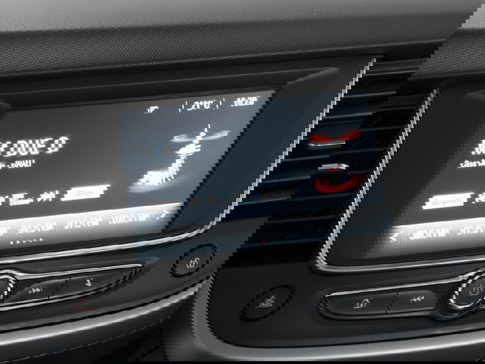 Opel Crossland X usata a Prato (11)