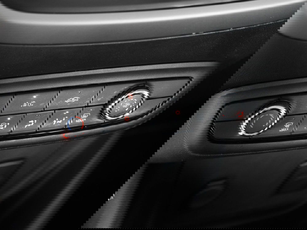 Opel Crossland X usata a Prato (12)