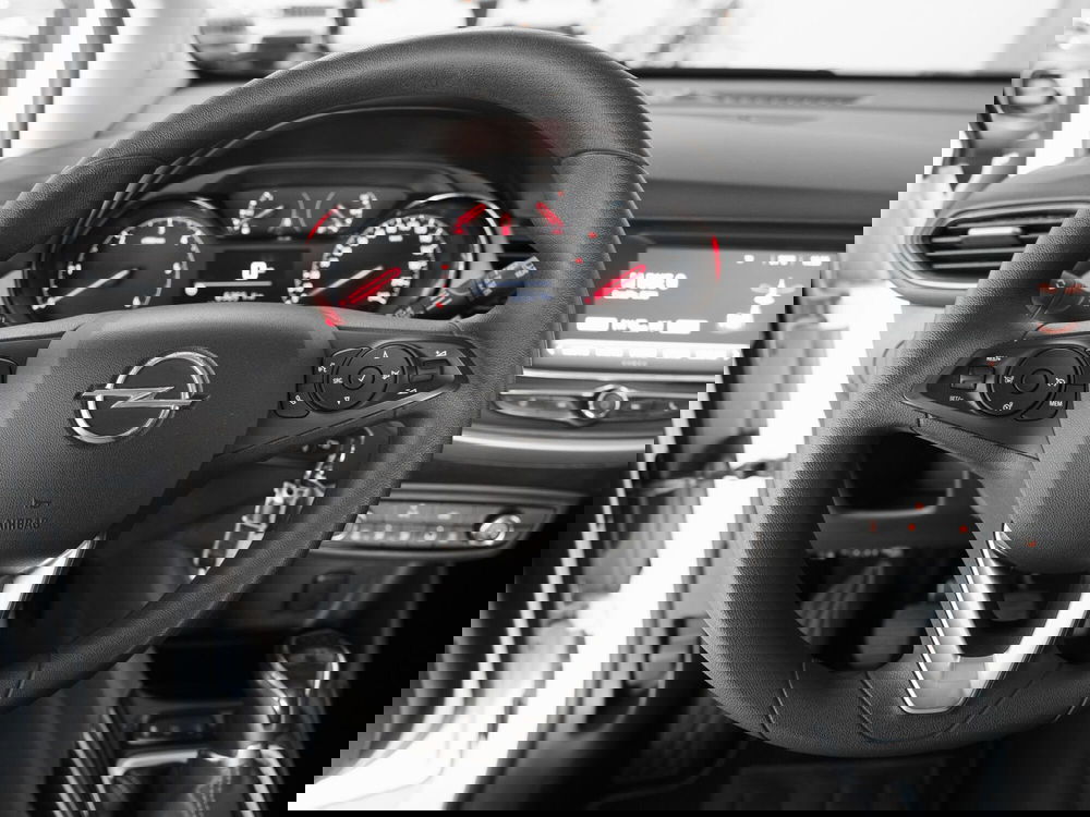 Opel Crossland X usata a Prato (6)