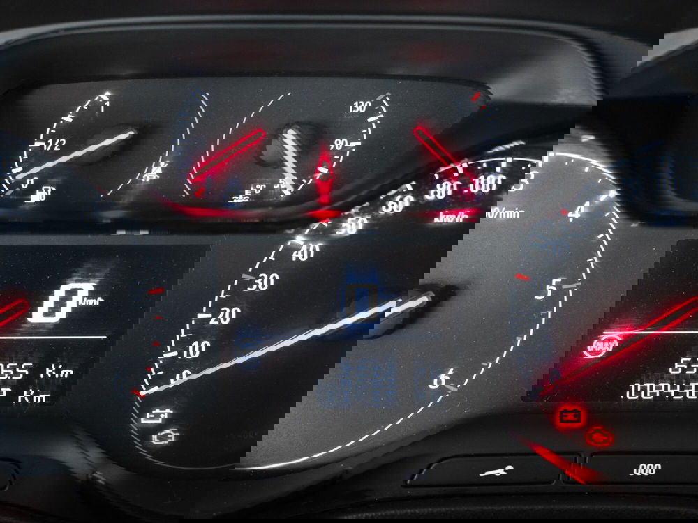 Opel Crossland X usata a Prato (9)