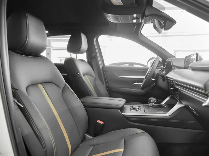 Mazda CX-60 nuova a Prato (14)