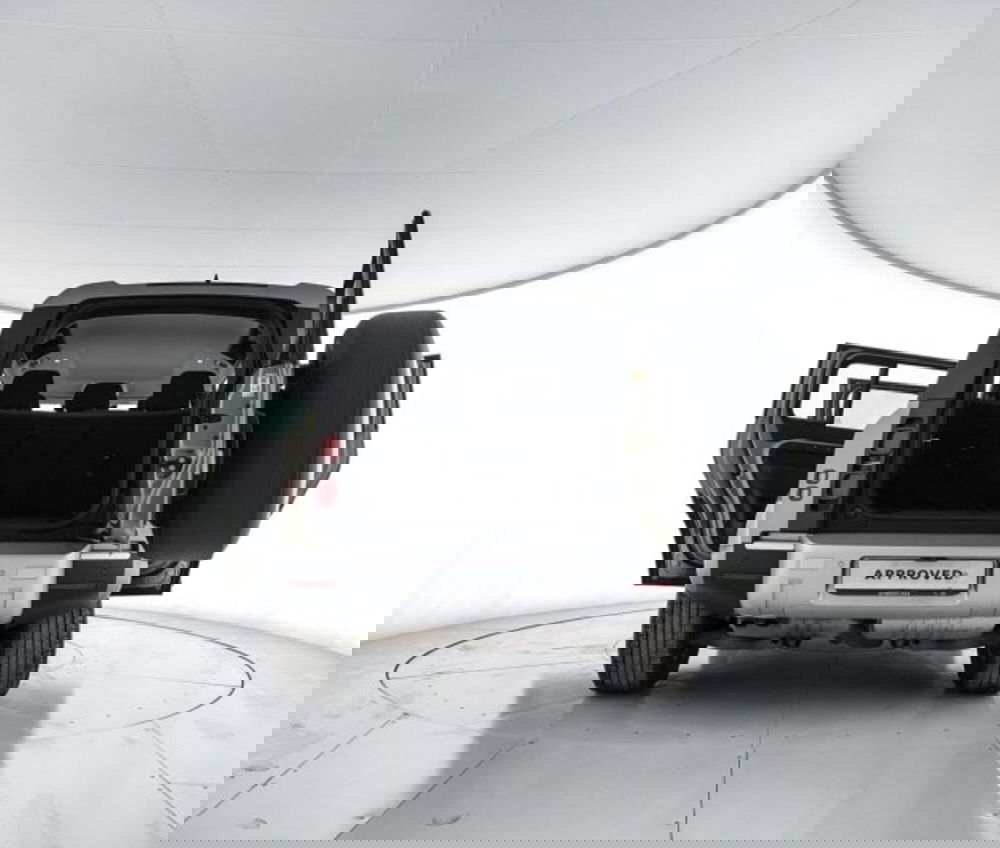 Land Rover Defender usata a Perugia (12)