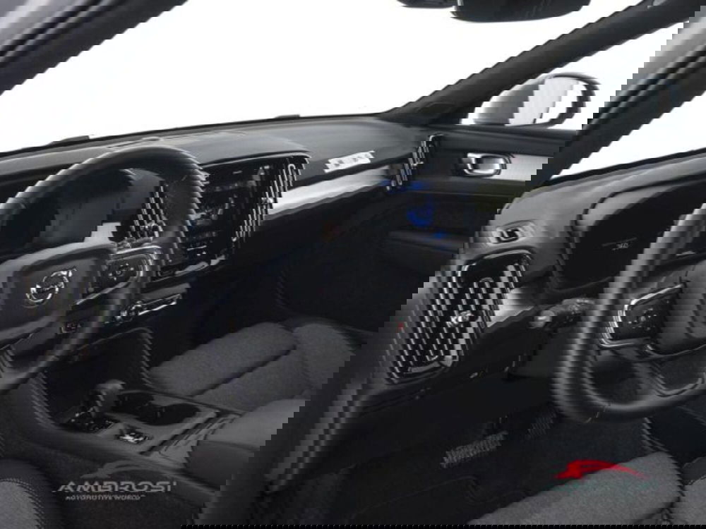Volvo XC40 usata a Perugia (8)