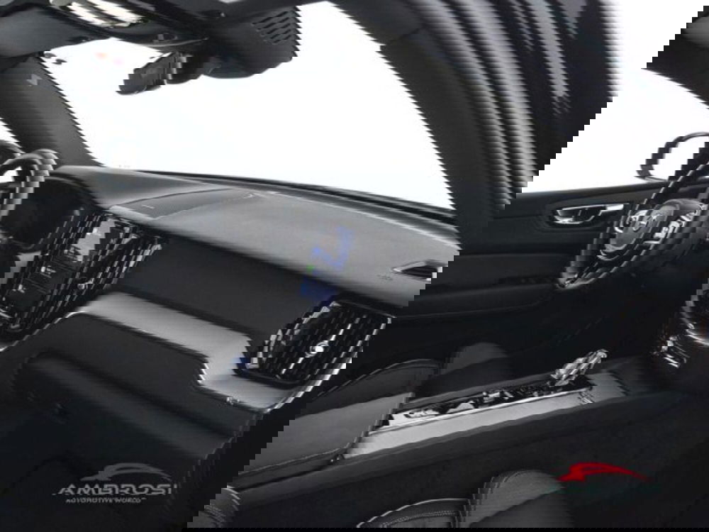 Volvo XC60 usata a Perugia (12)