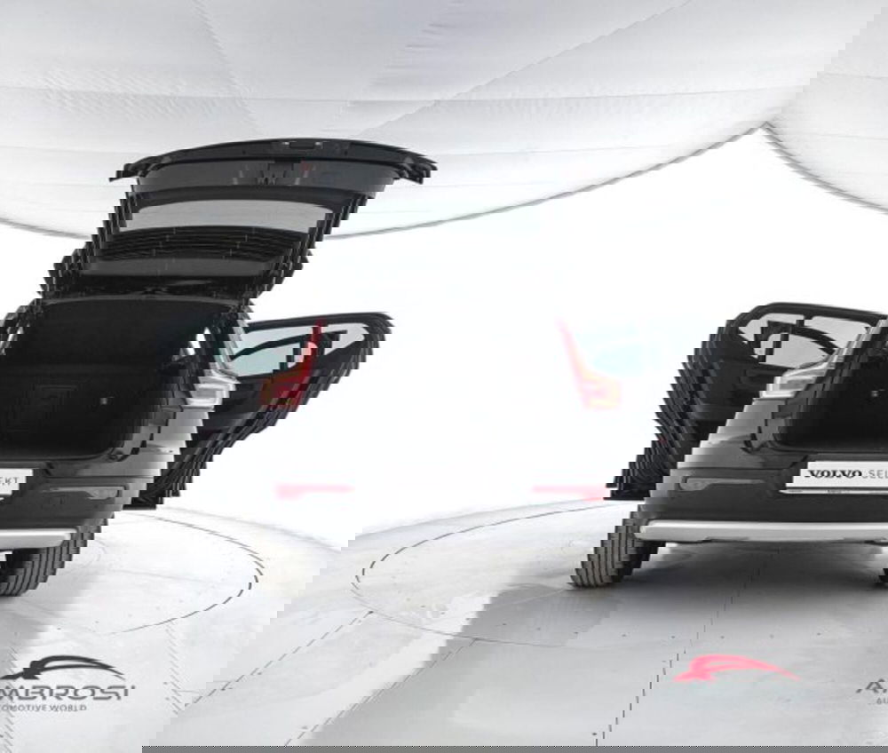 Volvo XC40 usata a Perugia (7)
