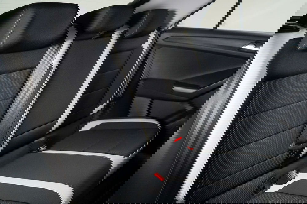 Volkswagen T-Roc usata a Varese (15)