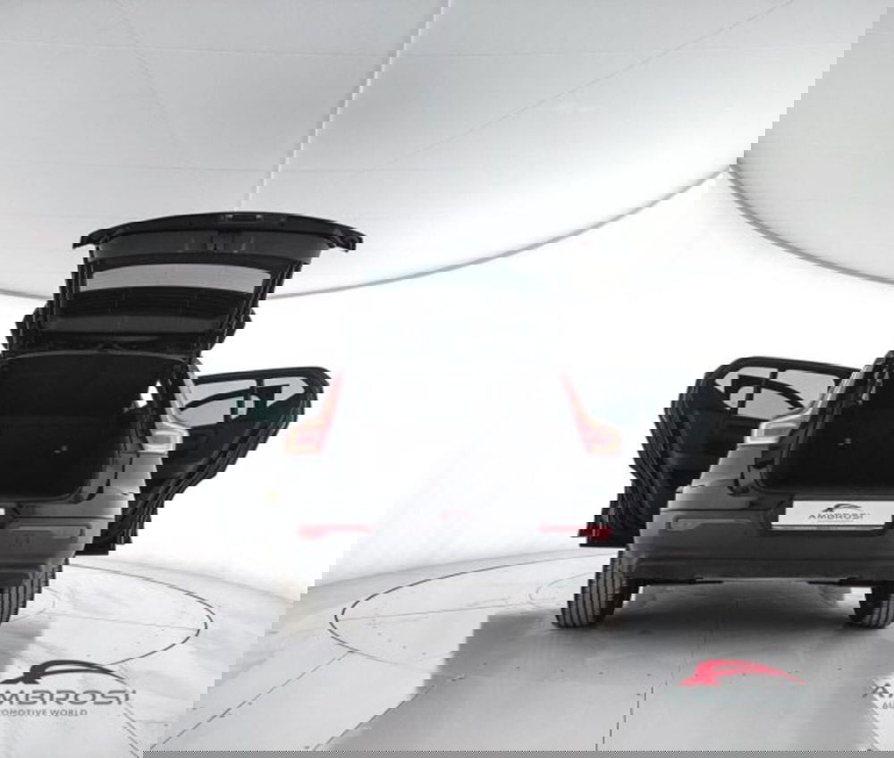 Volvo XC40 usata a Perugia (7)