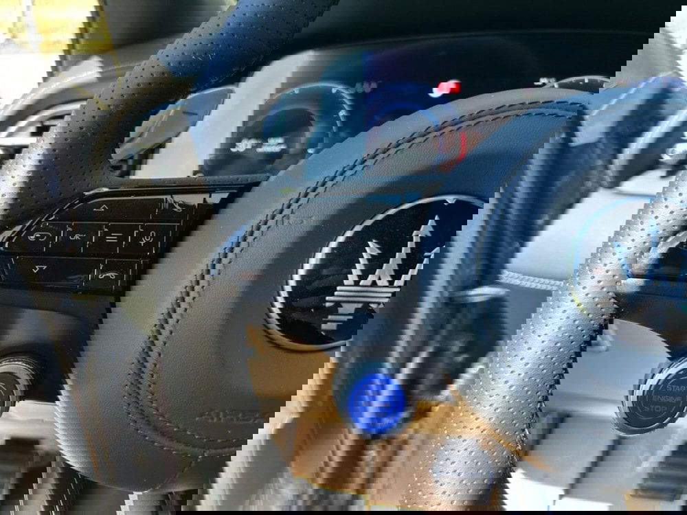 Maserati Grecale nuova a Salerno (19)