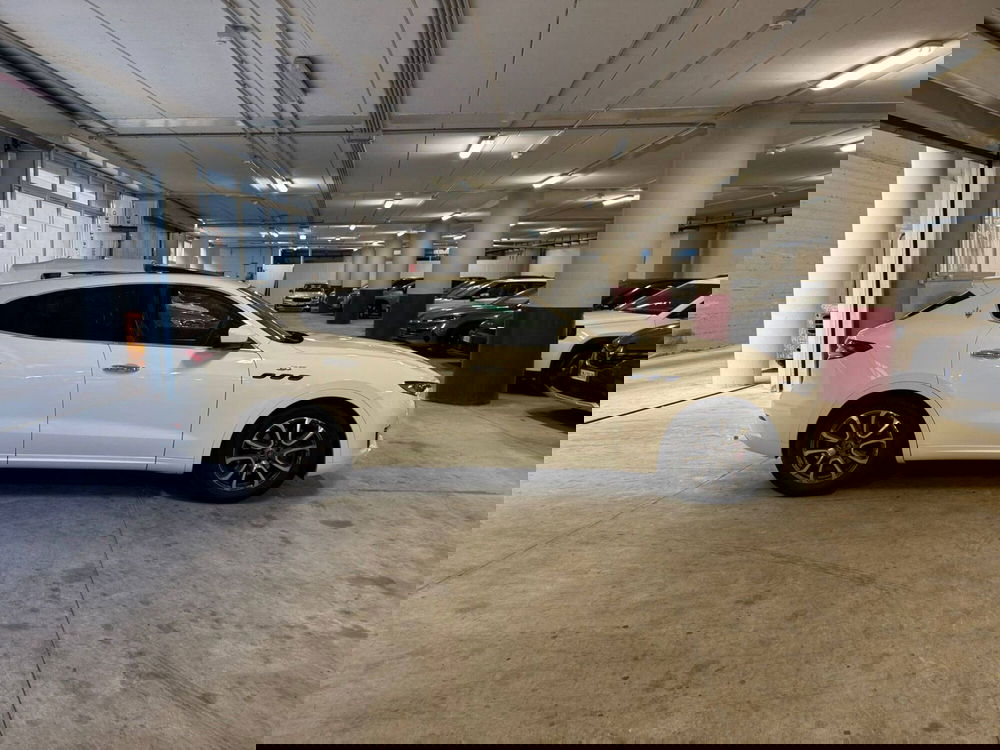 Maserati Levante usata a Salerno (8)