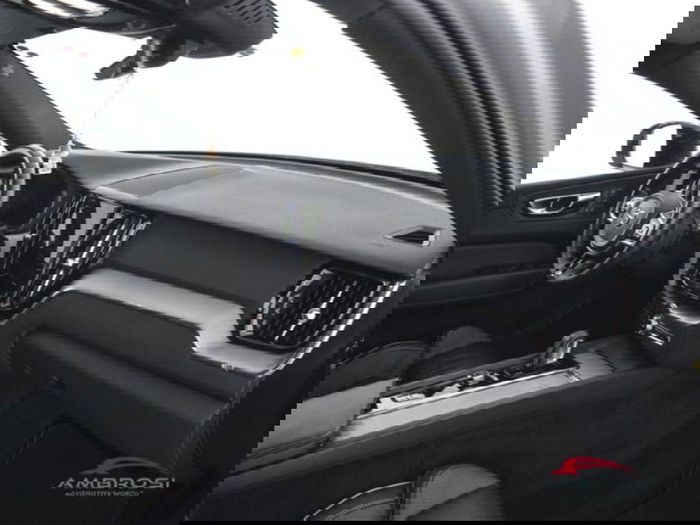 Volvo XC60 usata a Perugia (12)