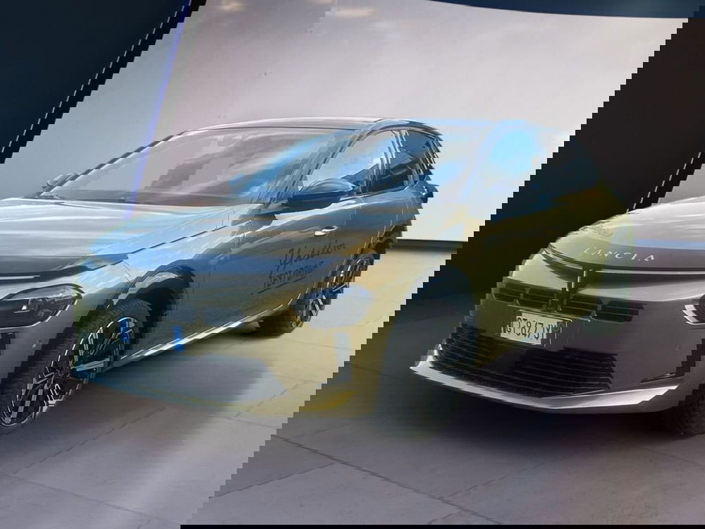 Lancia Ypsilon usata a Salerno