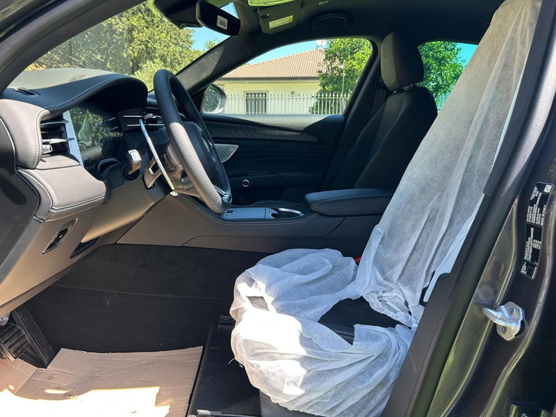 Maserati Grecale nuova a Salerno (6)