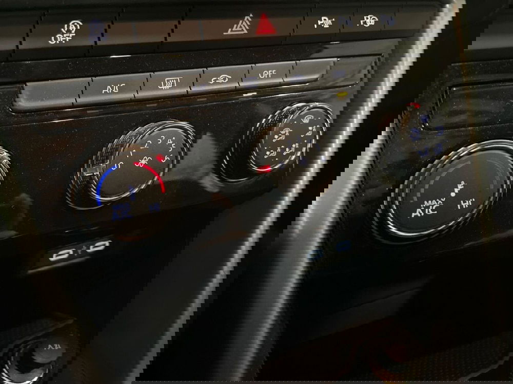 Volkswagen T-Roc usata a Pistoia (15)