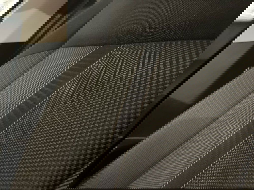 Volkswagen T-Roc usata a Pistoia (18)