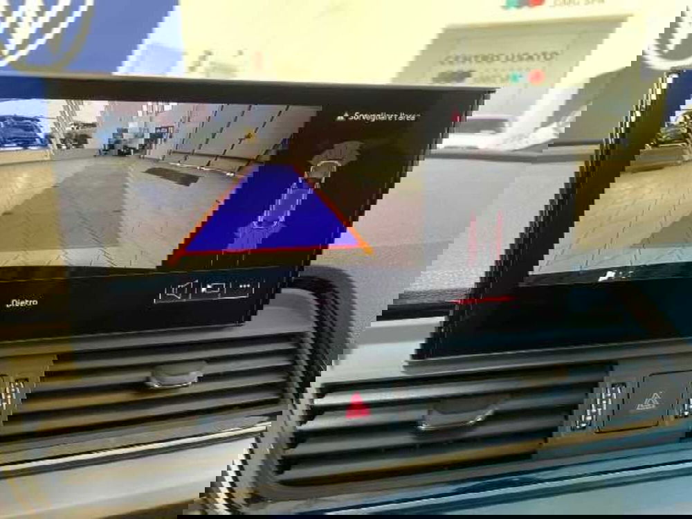 Audi Q5 Sportback nuova a Pistoia (17)