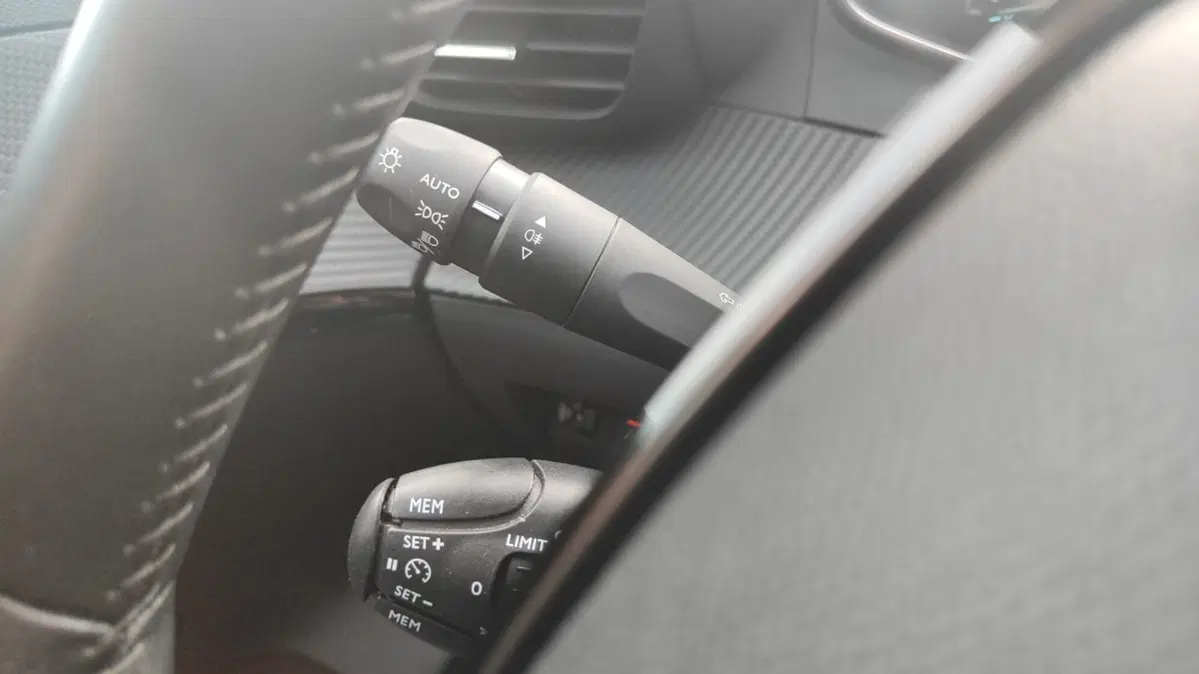Peugeot 208 usata a Firenze (18)