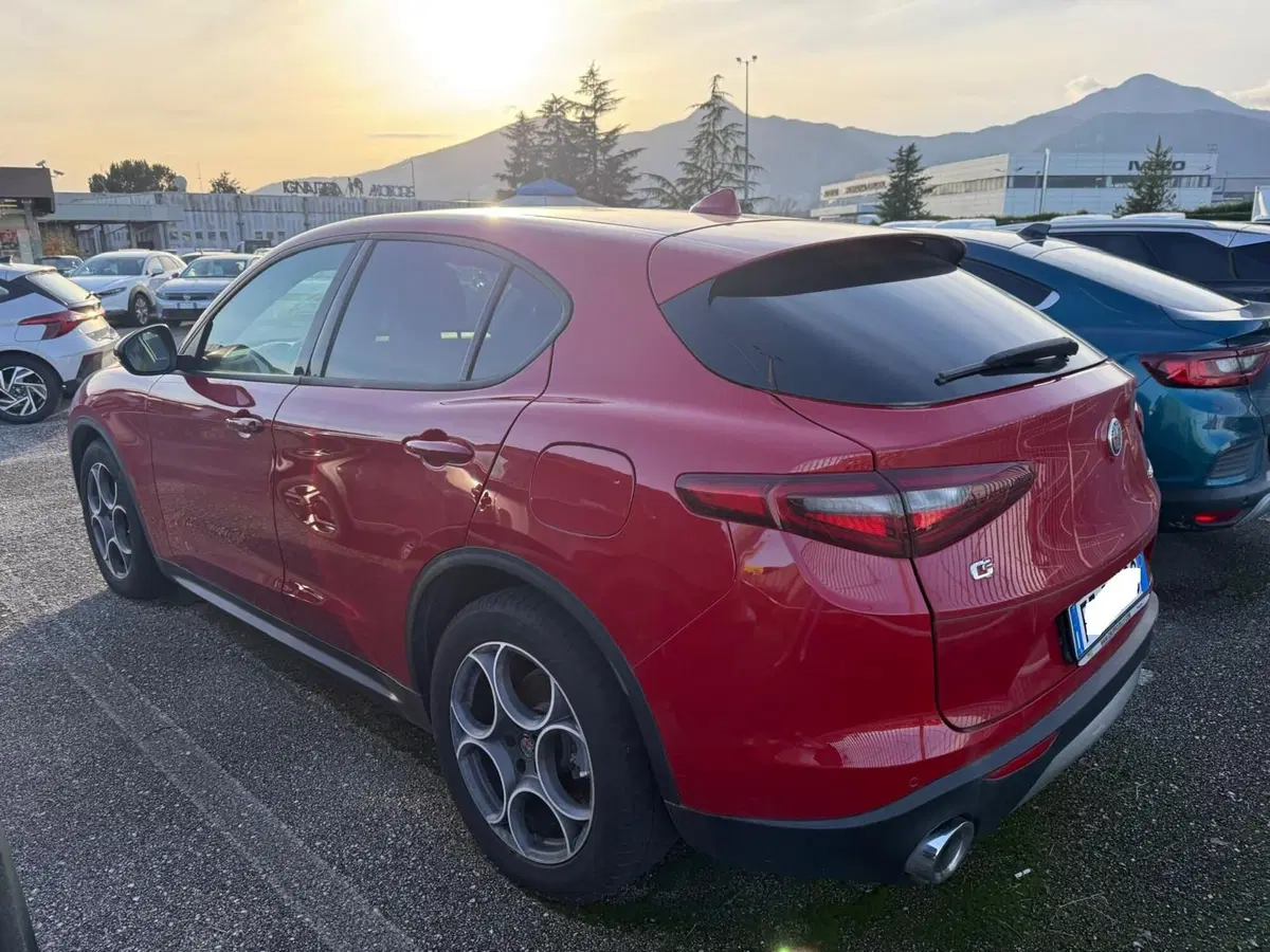 Alfa Romeo Stelvio usata a Frosinone (13)
