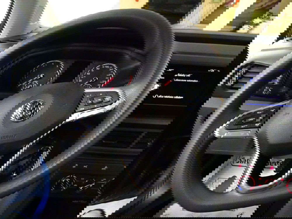 Volkswagen T-Cross usata a Lucca (11)