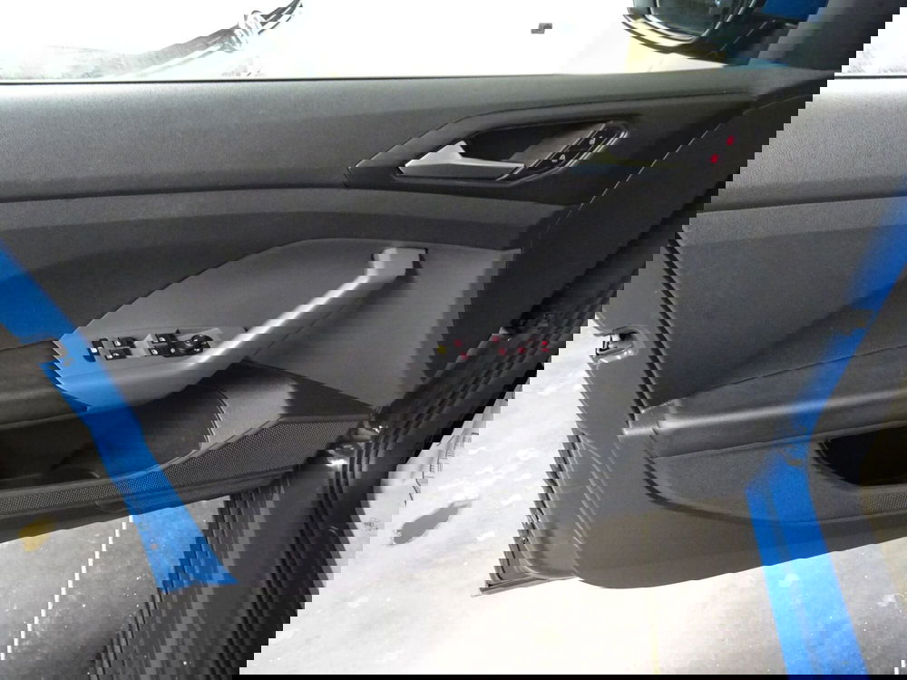 Volkswagen T-Cross usata a Lucca (8)