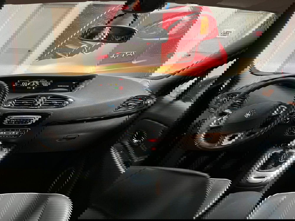 Renault Scénic X-Mod usata a Lucca (11)